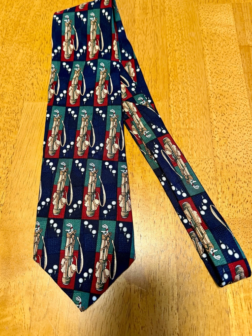 Vintage B. Forman Co. Golf Bag Pattern Novelty Silk Necktie ⛳️🏌️♂️